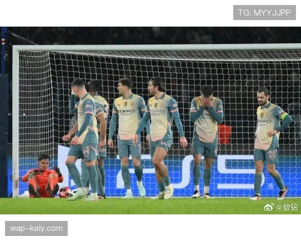 半决赛次回合：巴黎圣日耳曼2-1曼城，总比分4-4，比赛进入加时
